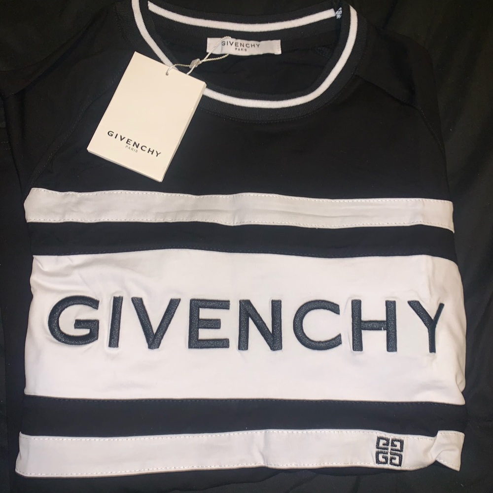 Givenchy 4G Embroidered T-Shirt (Mens Size: L)